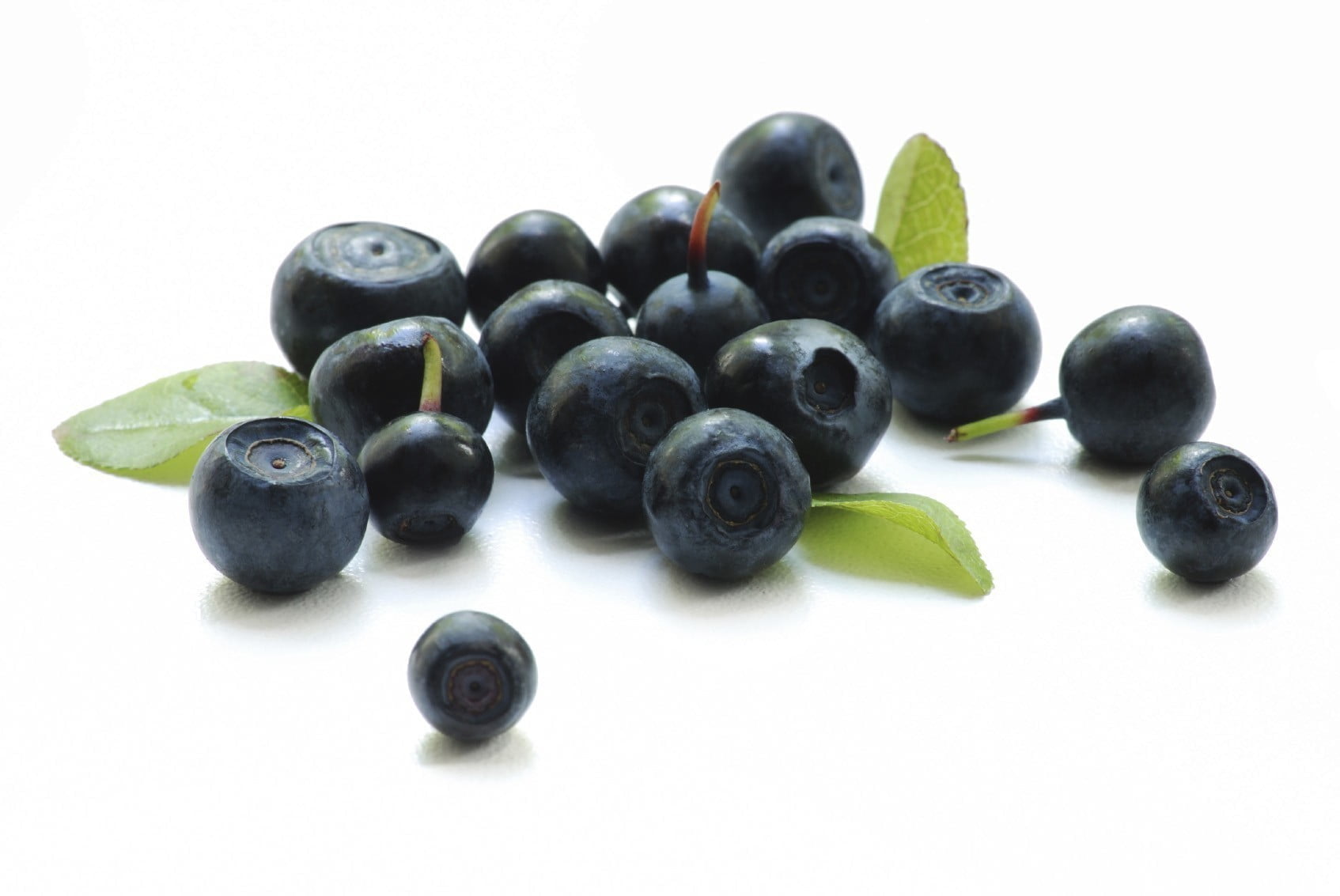 超級食物 巴西莓:巴西莓﻿（Acai Berry）是來自南美熱帶雨林的一種深紫色超級食物，因為富含多種營養素和強大的健康功效，受到全球關注。巴西莓外觀類似藍莓，但營養和功效更加突出，特別是含有豐富的花青素、多酚、必需脂肪酸及膳食纖維。